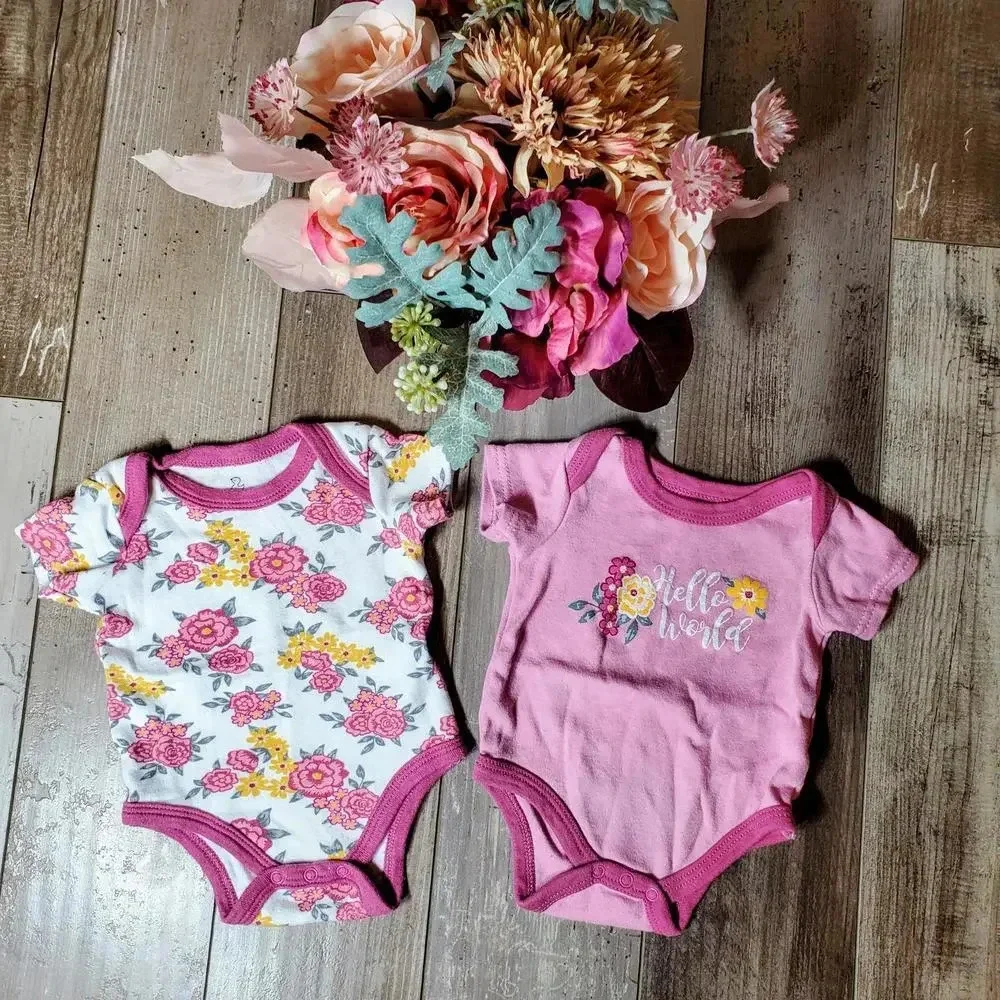 Duck.Duck Goose Floral Baby Bodysuits Size 0-3M